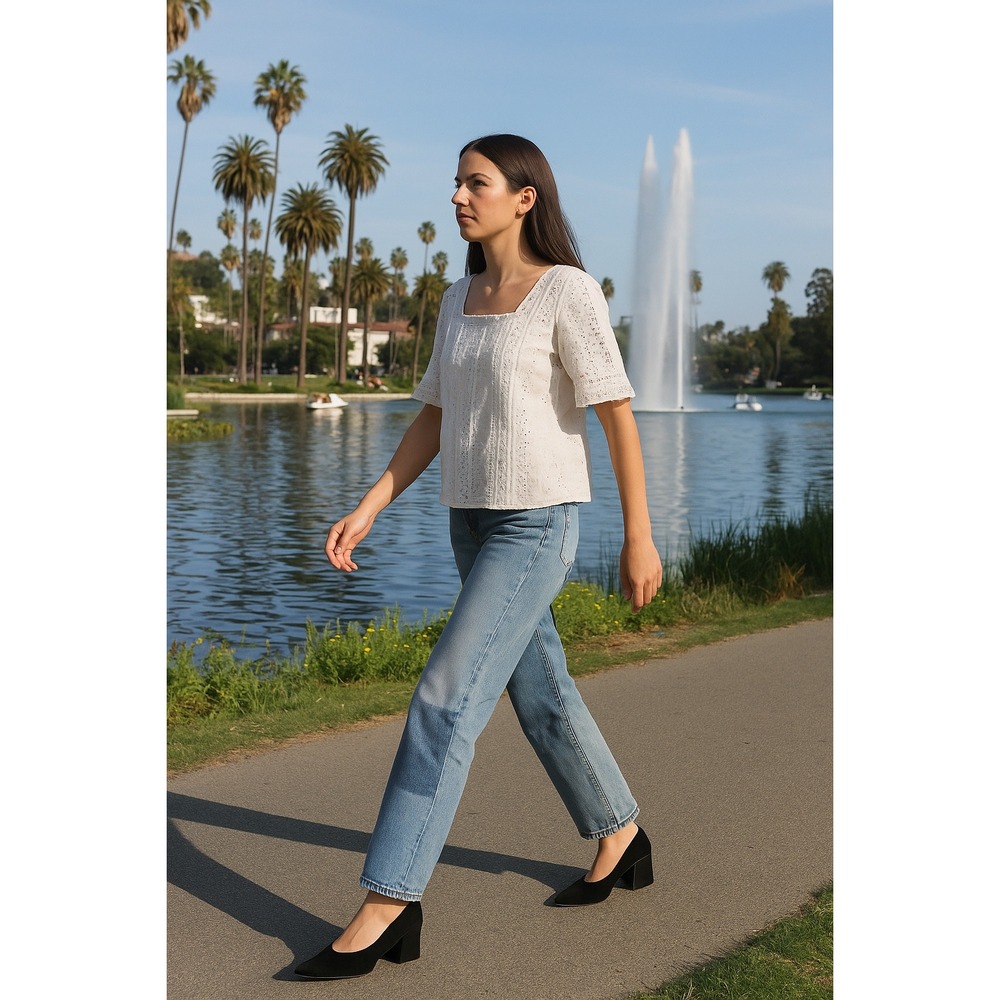 Loewe White Cotton Eyelet Square Neck Half Sleeve Top Blouse Made in‎ Italy